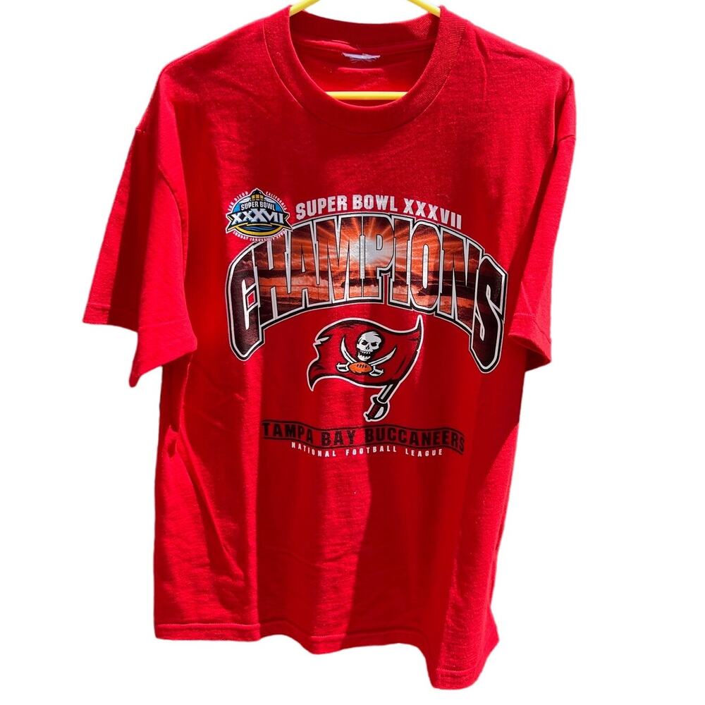 Tampa Bay Buccaneers Vintage 2003 Superbowl XXXVII NFL Red Shirt Mens Large